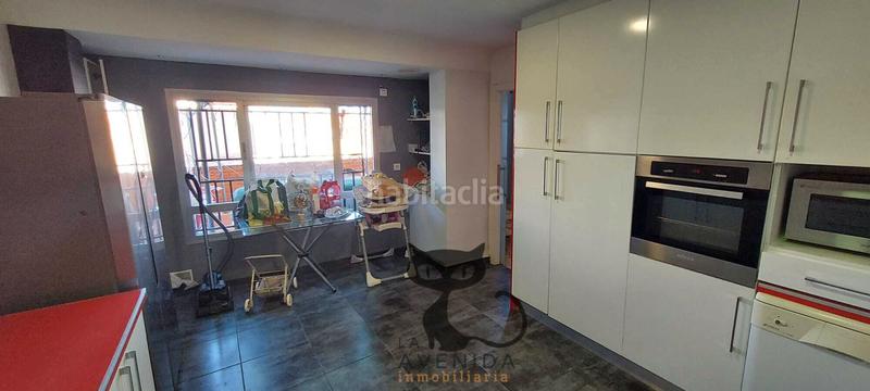 Foto 500332bd-d8be-465a-a12d-ab0341586b68. Piso amplio piso reformado con terraza en zona universitaria – 170 m² en Catarroja