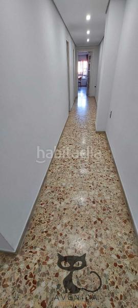 Foto 5629a54a-66ba-46cc-a40d-aba7920c7216. Piso amplio piso reformado con terraza en zona universitaria – 170 m² en Catarroja