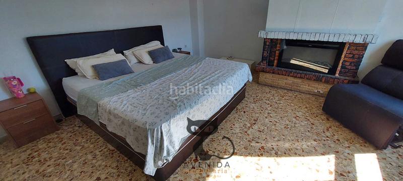 Foto b6ae80a3-0c61-4e9a-a927-640fe93b3acd. Piso amplio piso reformado con terraza en zona universitaria – 170 m² en Catarroja