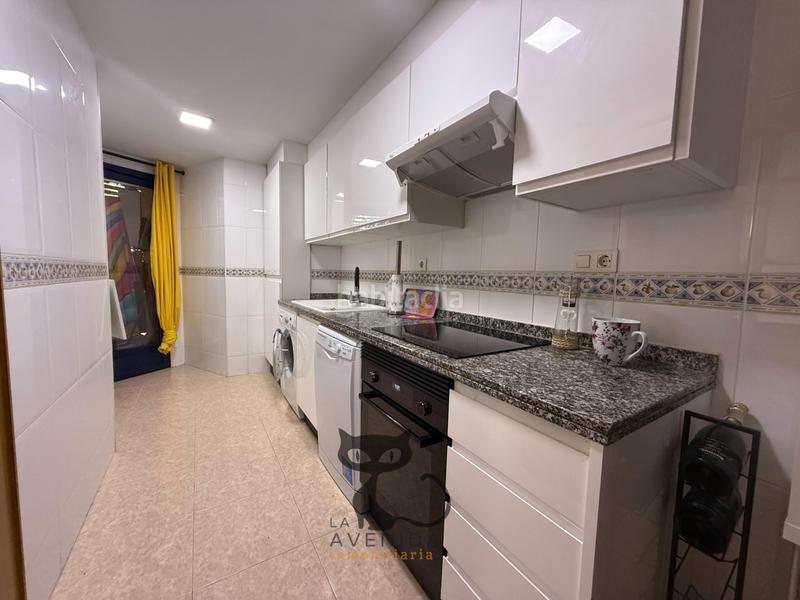 Foto fb66f6af-e75e-4a1c-8e10-49cf695ec2a3. Flat with heating parking pool in Camí Reial Valencia