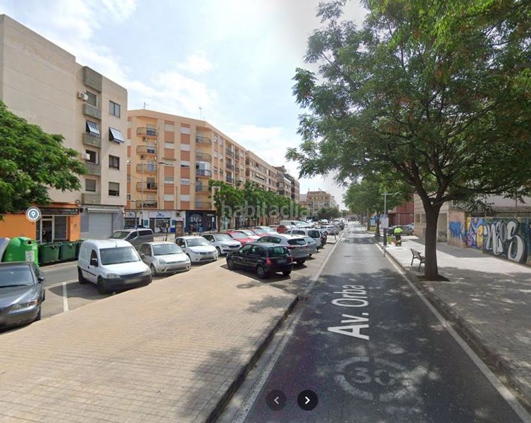 Foto 33b08f13-1140-4025-8ecd-4e6d3a3c79aa. Parking coche en Benetússer