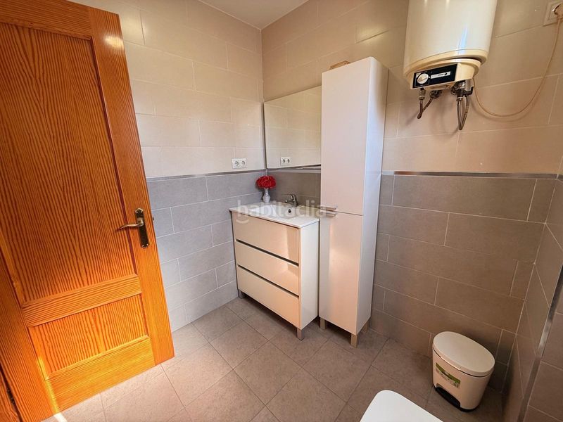 Foto 1a5e7f9b-4342-40c5-8b70-10678358657c. Casa amb aparcament a Catarroja