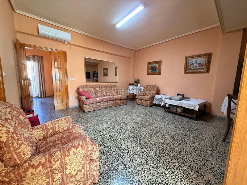 Foto 3e4b4d42-6980-4002-b722-2ad60217ae14. Casa amb aparcament a Catarroja