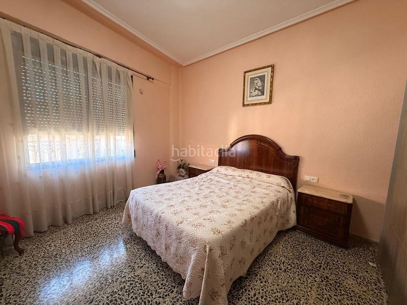 Foto b1e016fc-31fd-4fb3-8cf5-2e9f85eeb1d2. Casa amb aparcament a Catarroja