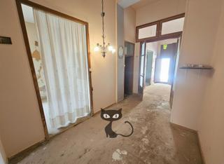 Haus in Massanassa. Excelente casa de pueblo 116m2 en el casco antiguo para reformar