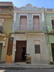 Maison à Massanassa. Excelente casa de pueblo 124m2 en el casco antiguo para reformar