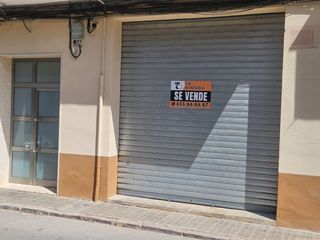 Local Comercial a Massanassa. Gran oportunidad para iniciar o expandir tu negocio