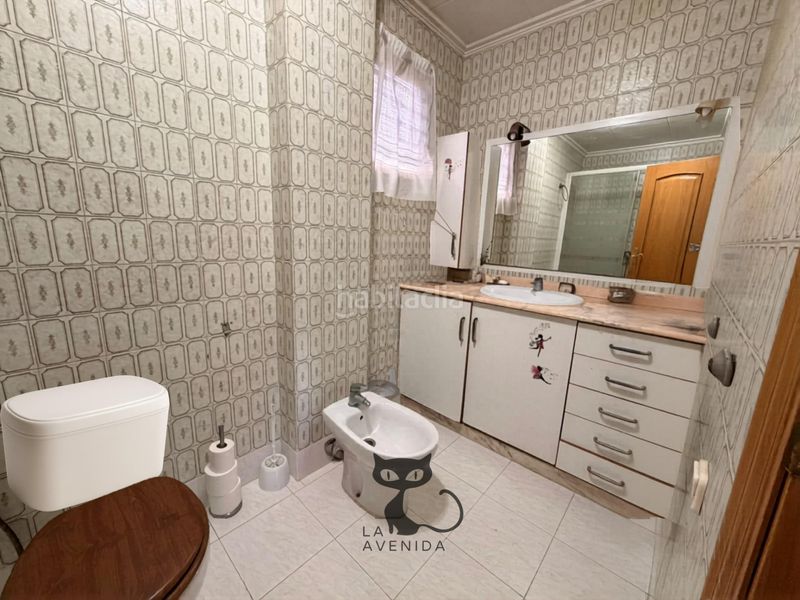 Foto b3acc196-4619-4a6c-8d2b-f70dc46a74b7. Pis a Benetússer