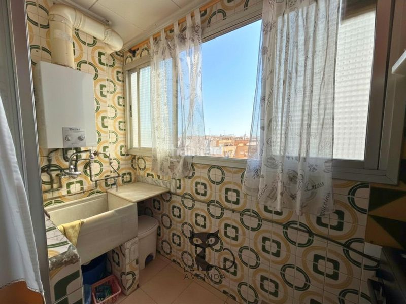 Foto b6e611e1-a367-430b-95f5-c58580dcb05a. Pis a Benetússer