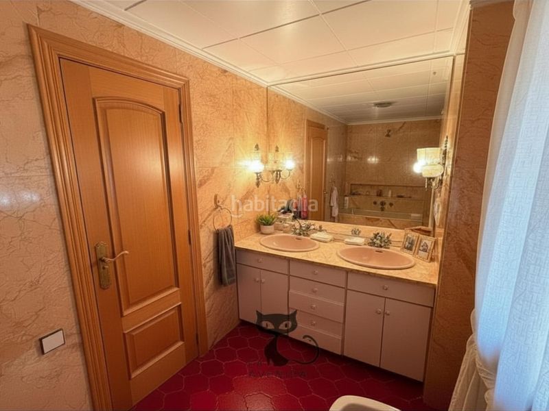 Foto dd86dde9-da6c-45b1-8b06-db48935d5473. Pis a Benetússer