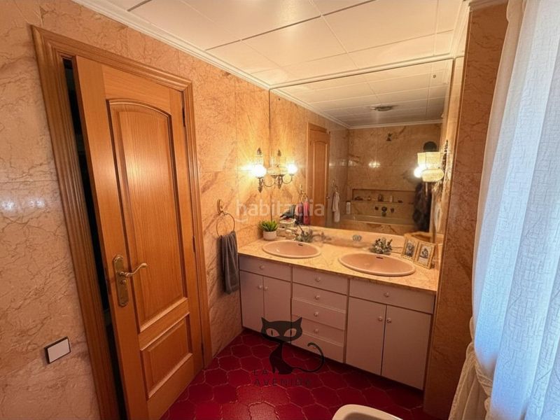 Foto e3c78a0c-ab7f-49ec-9db2-4f9aac305bdc. Pis a Benetússer