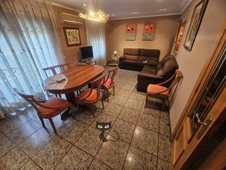Appartamento in Alfafar. Excelente piso con balcón y ascensor en alfafar