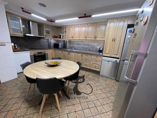 Apartament a El Mercado. Piso en venta en manises