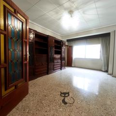 Piccolo appartamento in Catarroja. Excelente piso de 160m2 con ascensor