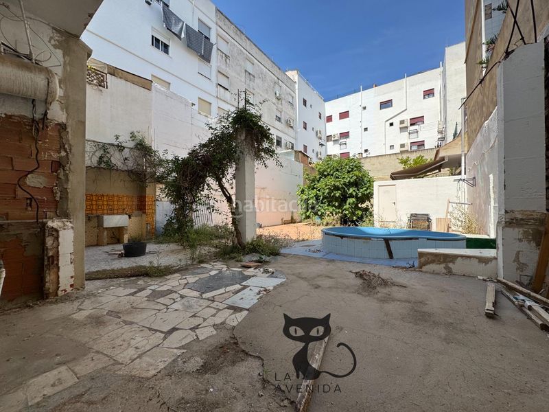 Foto 9e8e5b9b-ae9d-4b22-b415-1d2fb65ba919. Casa amb aparcament piscina a Benetússer
