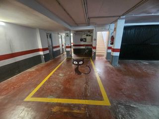 Aparcament cotxe a Benetússer. Plaza de garaje en finca seminueva en benetusser