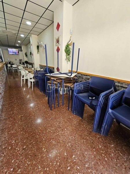 Foto c4b0f61d-03ce-4cc9-9883-48943e161dfe. Rent business premise in Benetússer