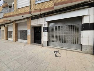 Miete Geschäftsraum  Avenida cami nou 32. Amplio local en la avenida de benetusser!!!