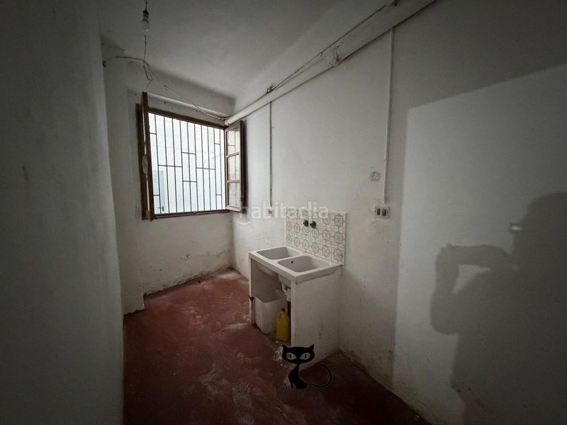 Foto a4c9b8c8-346a-4b4c-a4b8-20f9e6dd840e. Local comercial a Benetússer