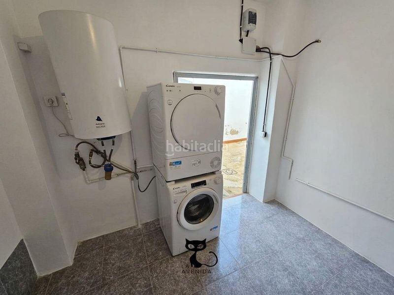 Foto f4db5a45-6d8f-4919-9858-eaf55bb79381. Casa a schiera in calle mariano benlliure 8 in Benifaió