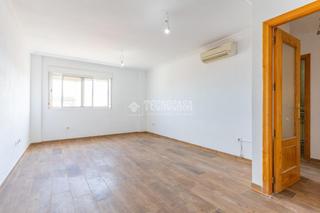Pis a El Parador de las Hortichuelas. Piso en venta en roquetas de mar  aguadulce