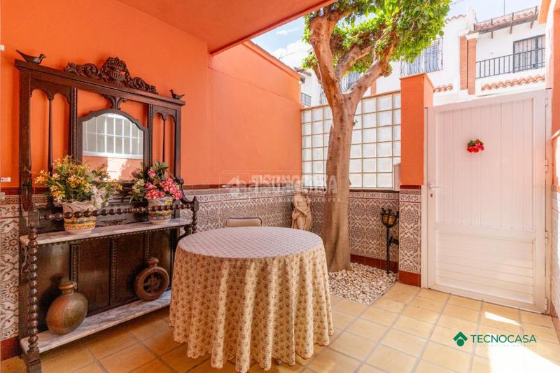 Foto 155c1080-3729-468c-b4fb-ca0304c91db0. Maison jumelée avec parking dans El Puerto Roquetas de Mar