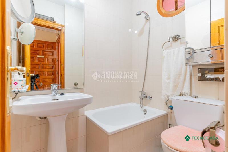 Foto 410a43e4-890c-457d-8d52-60160bae7846. Maison jumelée avec parking dans El Puerto Roquetas de Mar