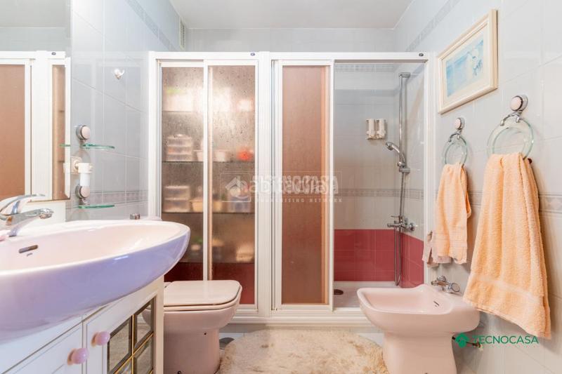 Foto b17113fa-0938-49c7-a3ba-1465ee4f2384. Maison jumelée avec parking dans El Puerto Roquetas de Mar