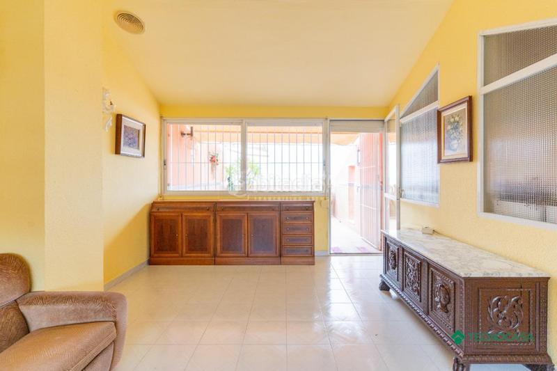 Foto e8ee727d-40fe-4e17-ad7b-57502b784ec4. Maison jumelée avec parking dans El Puerto Roquetas de Mar