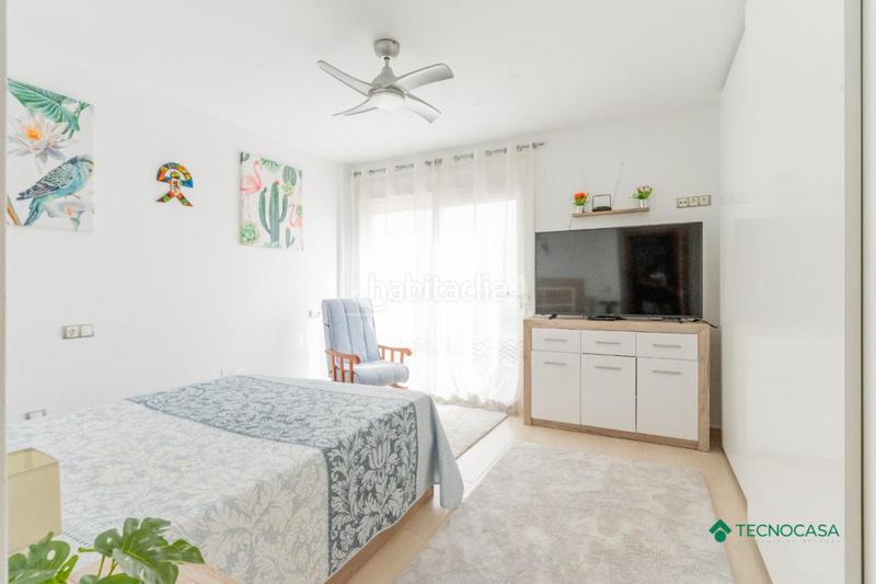 Foto 43d0d45f-d887-4158-8f91-f974b30d1a26. Casa aparellada amb aparcament a Aguadulce Norte Roquetas de Mar