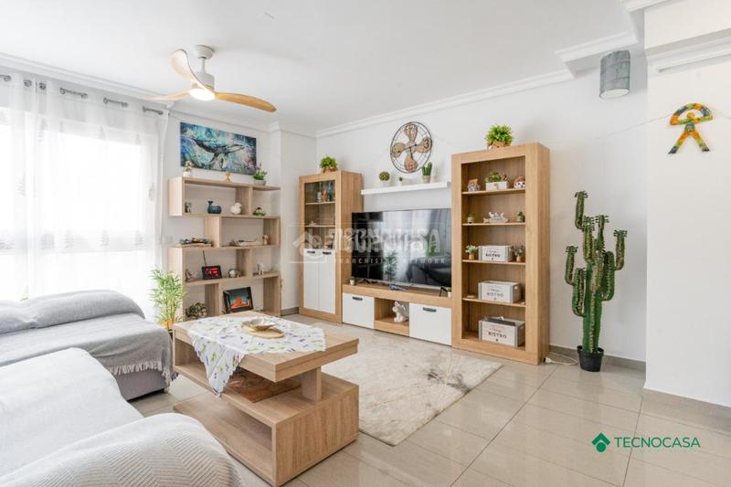 Foto 48a92de1-c53b-48c4-b9e9-1be7e2cd4995. Casa aparellada amb aparcament a Aguadulce Norte Roquetas de Mar