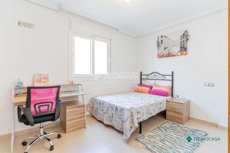 Foto aad2cf75-1bec-42e1-9511-958aab50ef5b. Casa aparellada amb aparcament a Aguadulce Norte Roquetas de Mar