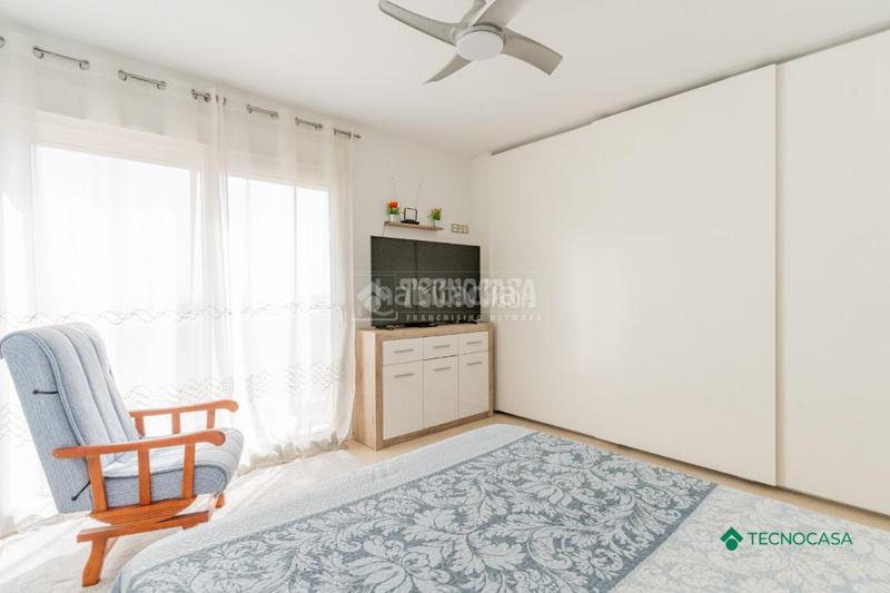 Foto bca3d37f-c74a-4177-b5ef-60ab8142dd75. Casa aparellada amb aparcament a Aguadulce Norte Roquetas de Mar