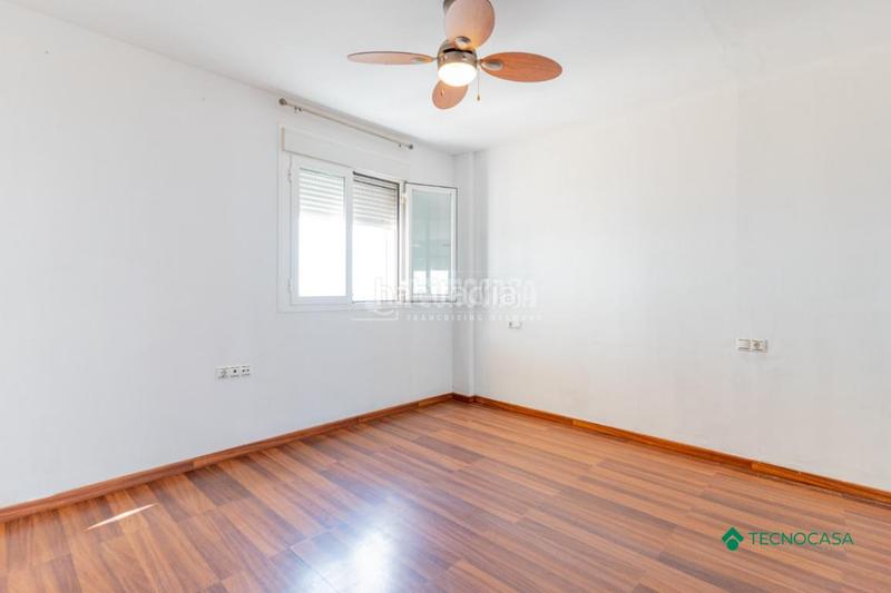 Foto 2500d39e-5236-4870-b489-afdb5920239f. Pis amb aparcament a El Puerto Roquetas de Mar