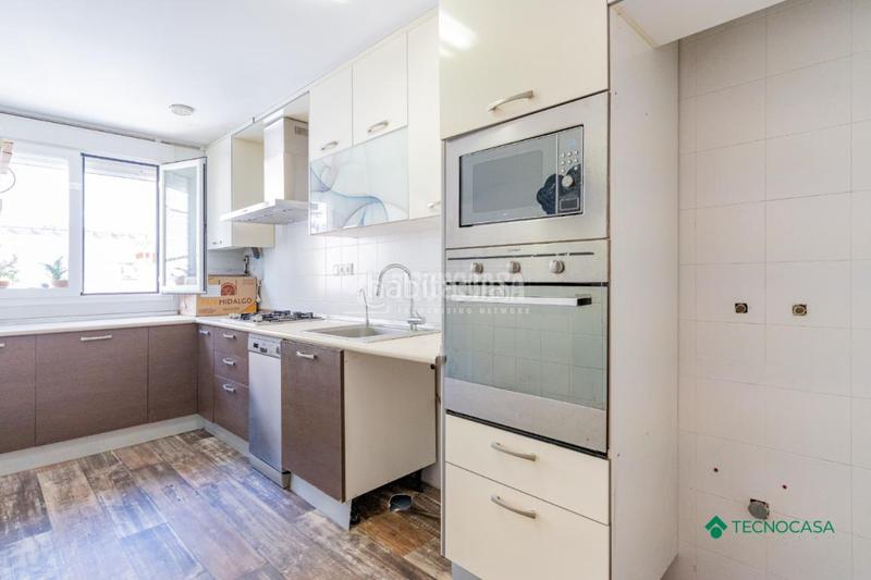 Foto d4f4ea5b-06ab-43ec-8a2a-d02bc7633e6a. Pis amb aparcament a El Puerto Roquetas de Mar