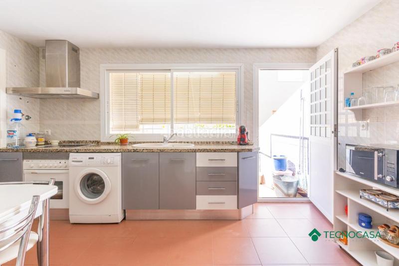 Foto 1fc32f1f-e711-4e4d-91e7-eae90e6700be. Casa bifamiliare con parcheggio in Aguadulce Sur Roquetas de Mar