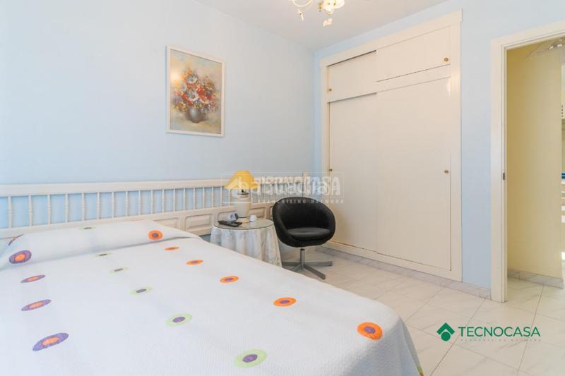 Foto 7dfb5f43-9149-488d-a9a7-3d54e4a19906. Casa bifamiliare con parcheggio in Aguadulce Sur Roquetas de Mar