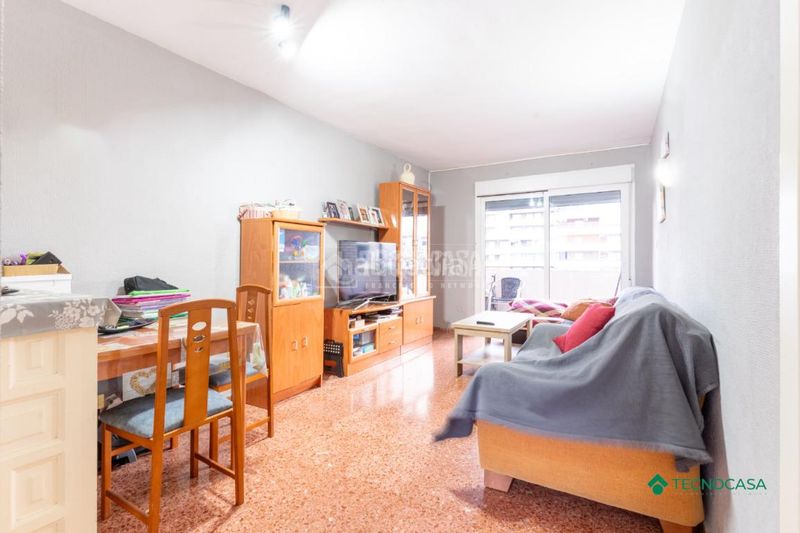 Foto dd373ef7-e885-4ba0-a3dd-28793da44426. Pis a El Puerto Roquetas de Mar