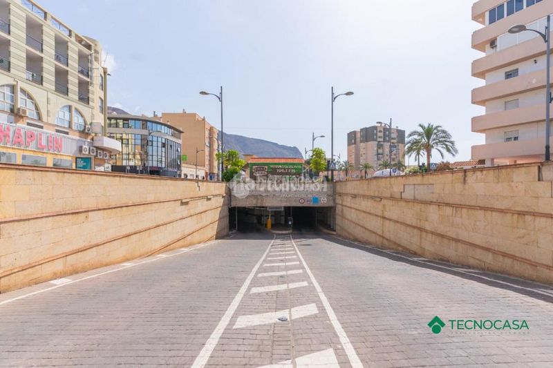 Foto afdeb880-dac2-4492-a436-4957e181b108. Aparcament cotxe a Aguadulce Sur Roquetas de Mar