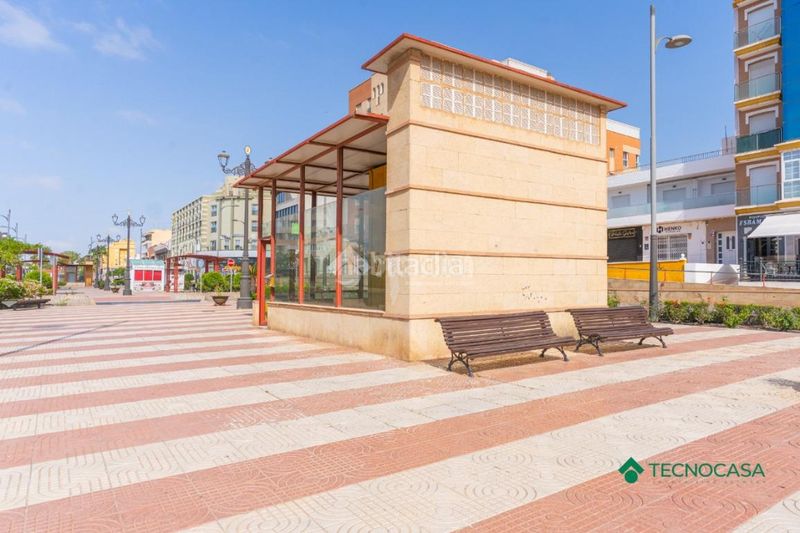 Foto c10d988b-e682-4afd-b405-aa2f52404b08. Aparcament cotxe a Aguadulce Sur Roquetas de Mar