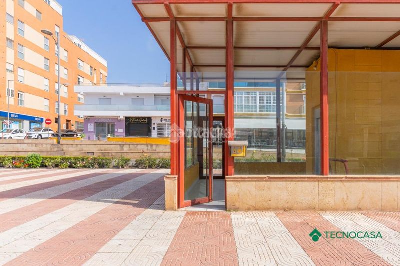 Foto d9cbafa3-5101-42ca-a00e-34d66e506c06. Aparcament cotxe a Aguadulce Sur Roquetas de Mar