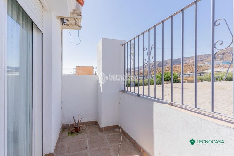 Foto 0dadadbf-95e4-4d6e-b626-0de7ca6708ee. Casa bifamiliare con parcheggio in Aguadulce Norte Roquetas de Mar