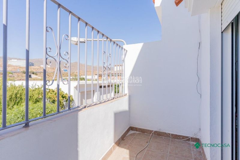 Foto 467ac5de-9fda-4b80-bb43-d7ca9a54edf5. Casa bifamiliare con parcheggio in Aguadulce Norte Roquetas de Mar