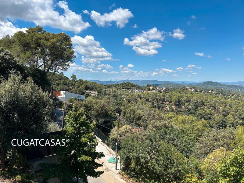 Foto dc10fb2a-48f8-4910-8d31-9bc06ef1b4fc. Xalet amb xemeneia calefacció aparcament a La Floresta Sant Cugat del Vallès