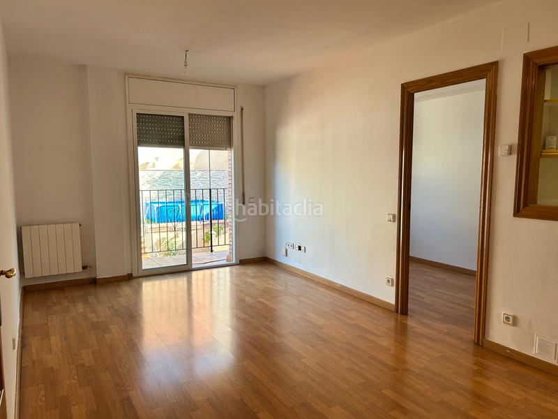 Foto 1cfbc228-d839-4e23-bfb1-a588055392e6. Pis amb calefacció aparcament a Ca n´Oriol Rubí