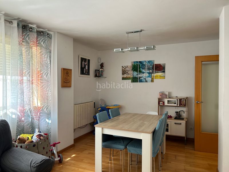 Foto c55cf776-d0f9-495d-a8bb-319f84155c91. Flat with heating in Centre Rubí