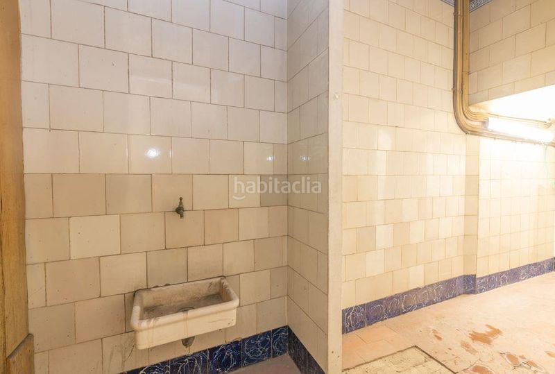 Foto c7d51453-f875-4b6a-a172-713c08f7dbd7. Planta baixa a Centre Sabadell