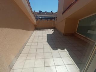 Attique à Avinguda Catalunya. Ático duplex 4 habitaciones, balcon, terraza y parking incluido!