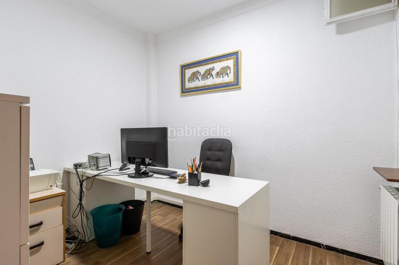 Foto 3a0f5357-fa7d-4809-aebb-9d21739b219b. Casa amplia casa con gran terraza, garage y local en Sabadell