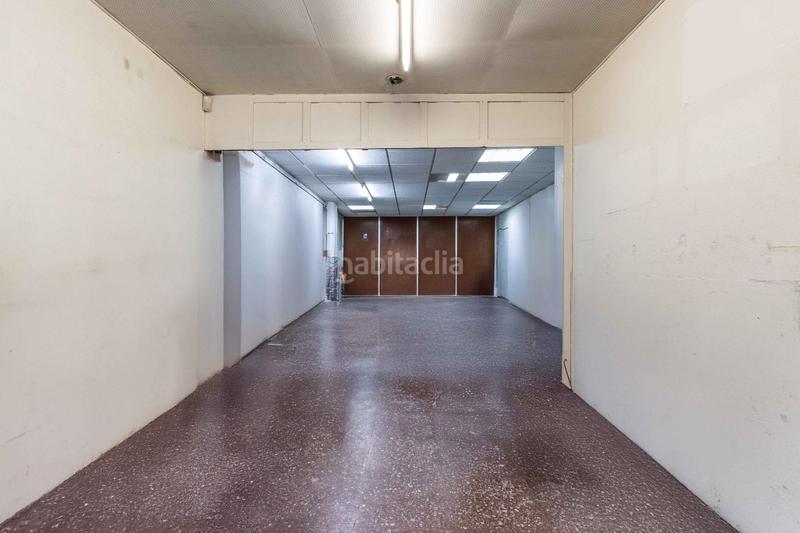 Foto a176e243-5939-4705-a4b3-56c51a520f0b. Casa amplia casa con gran terraza, garage y local en Sabadell